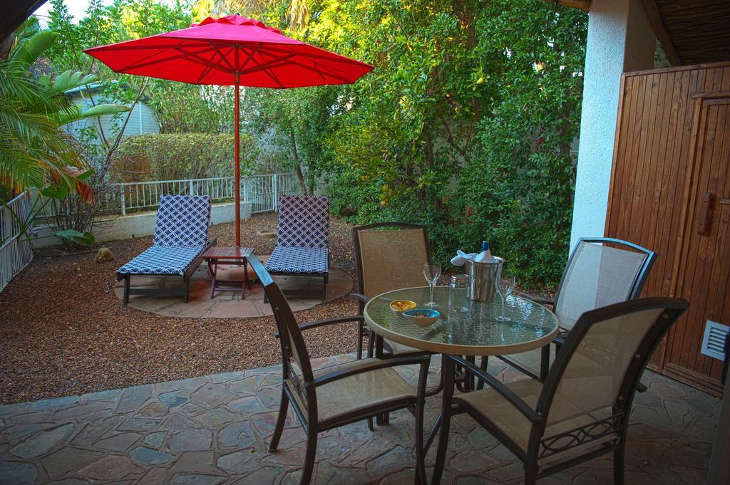 Easy Five Guest House Somerset West Exterior photo